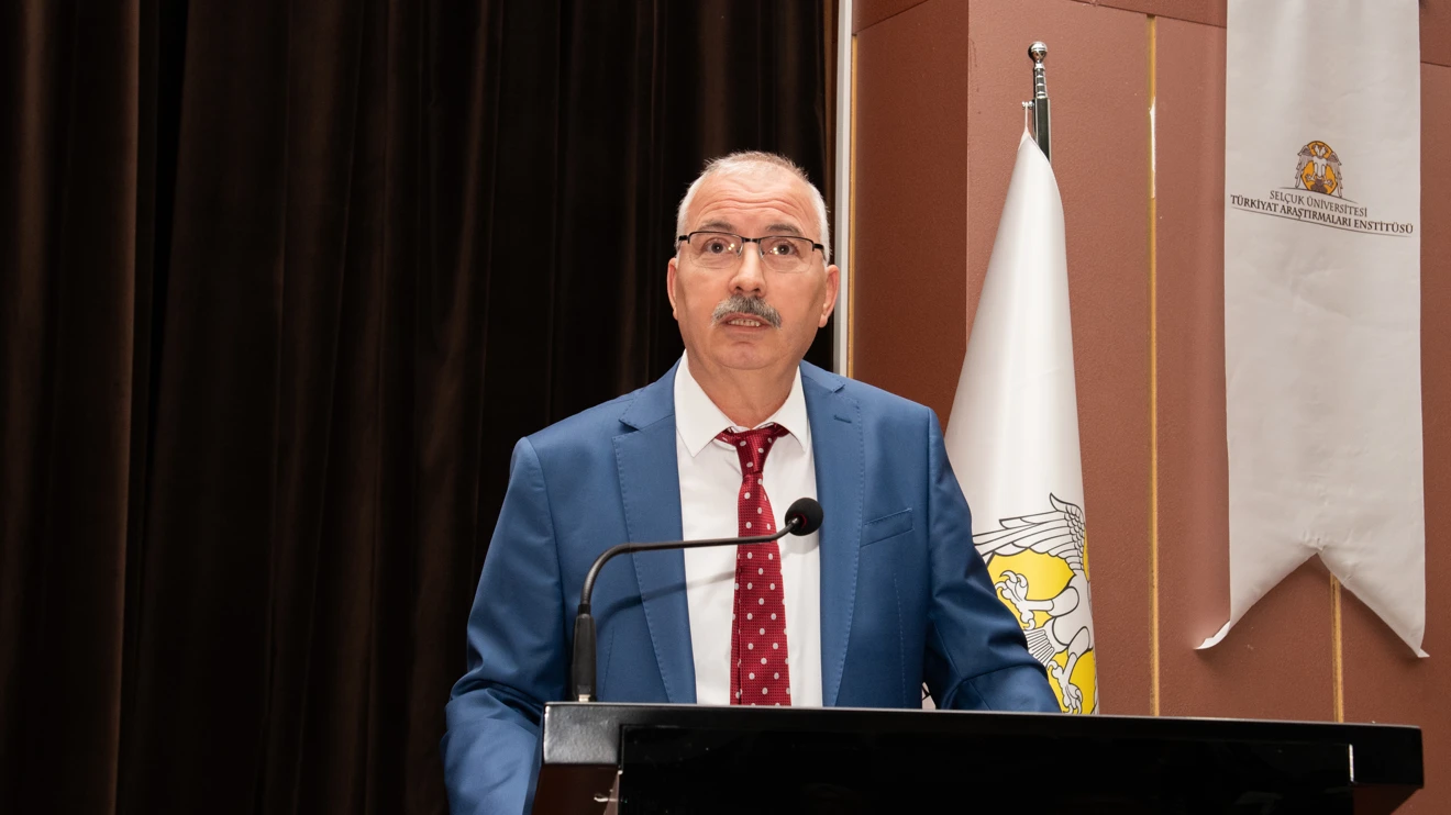 Selçuk Üniversitesinde “Kızıl Elma” anlatıldı